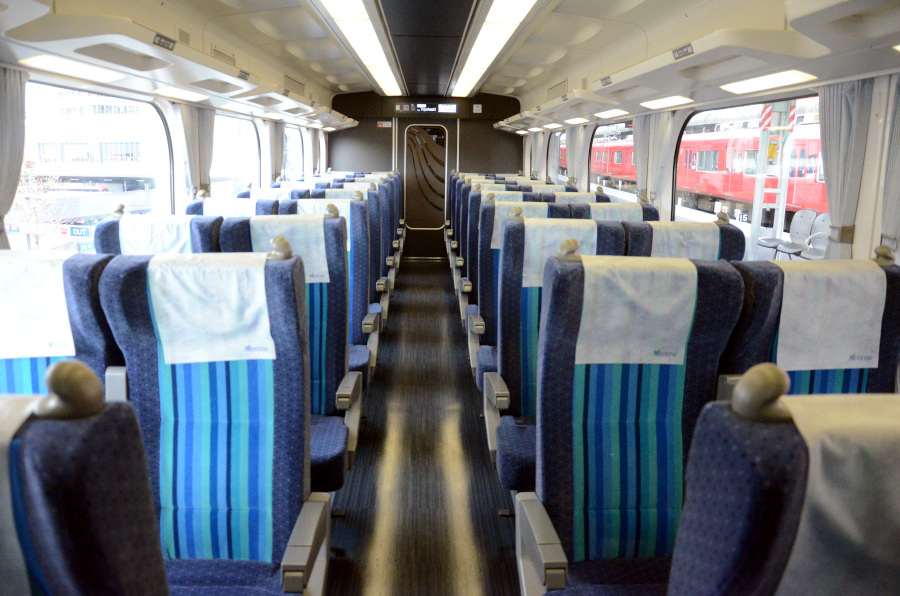 010505名鉄1000車内.JPG