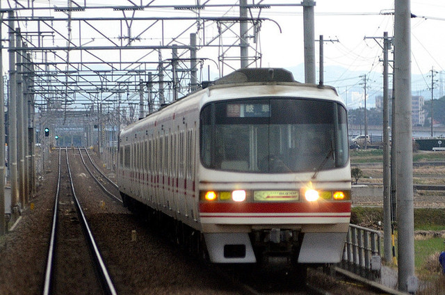 010506①000車内から名鉄1531.JPG