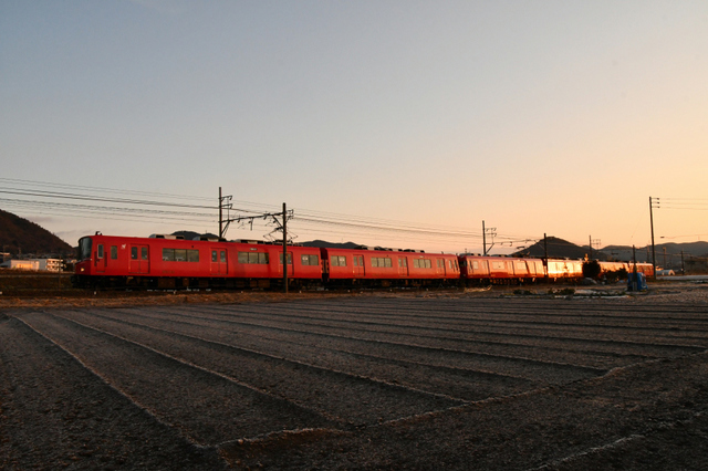 0201鵜沼宿名鉄3100系×3＝6連急行.JPG