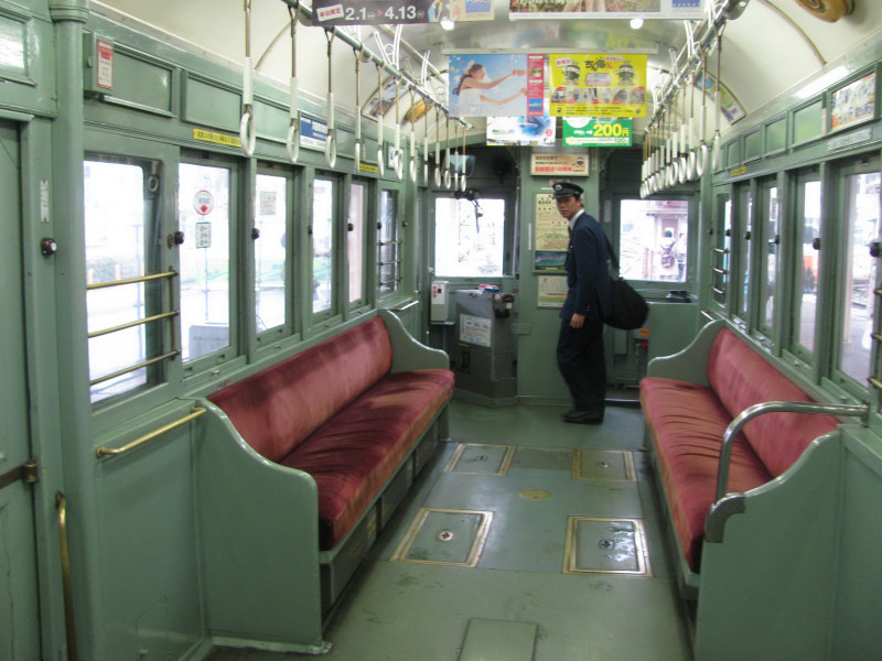 0225阪堺165車内.jpg