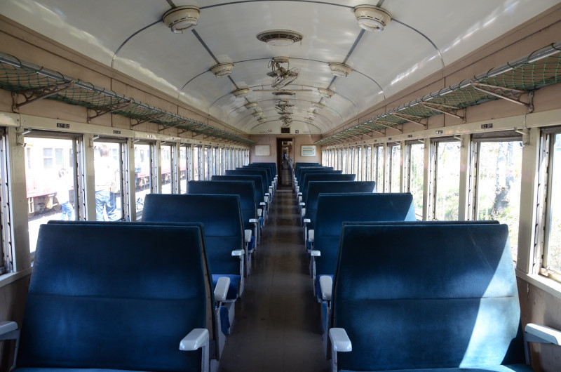 0327大井川スハ不432車内.JPG