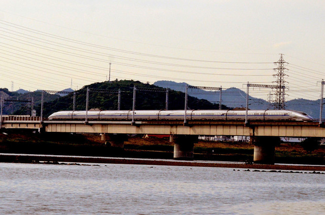 0601加古川橋梁山陽500系上りこだま.JPG