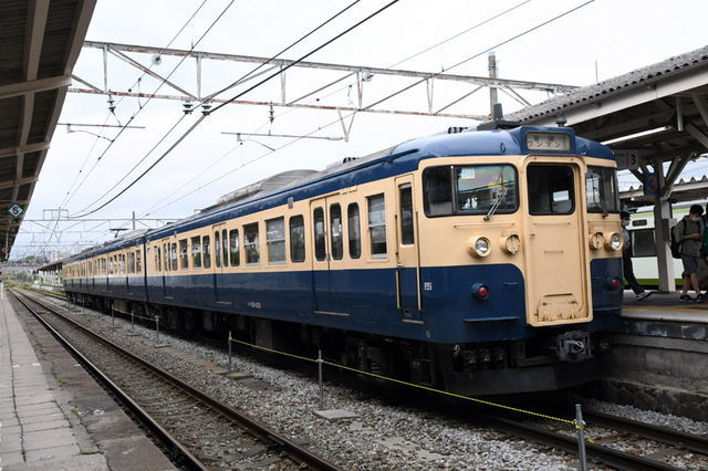 070213小諸115系スカ色クハ115‐1215.JPG