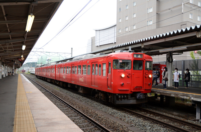 0714上田しなの鉄道115系コカ・コーラ.JPG