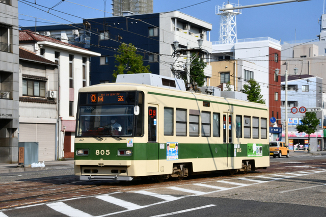 0805広電本社前805後追い.JPG