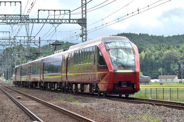 0902近鉄青山町ひのとり全景斜め.JPG