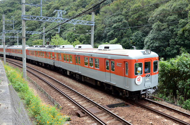 0922鈴蘭台車庫前神鉄1357.JPG