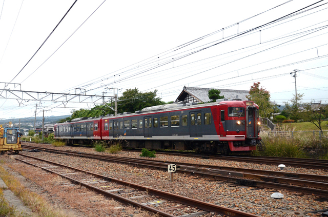 1002小諸115系しなの鉄道標準色.JPG