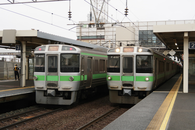 1106南千歳721系並び.JPG