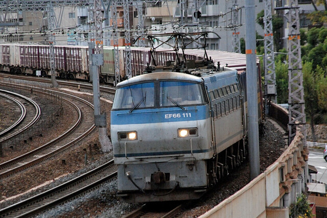 1110元町EF66111.JPG