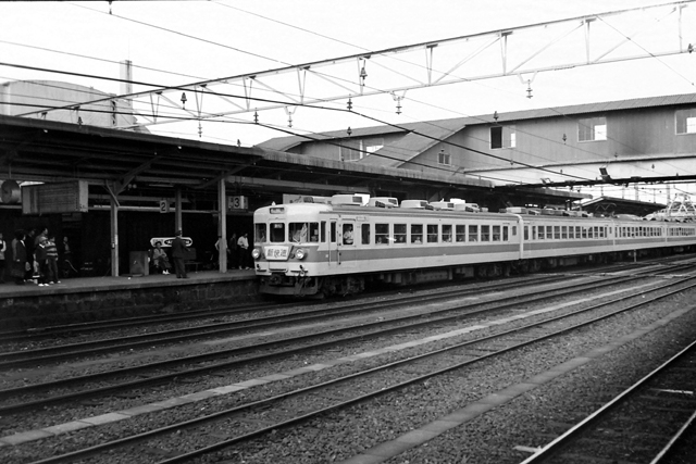 153系大窓新快速加古川.jpg