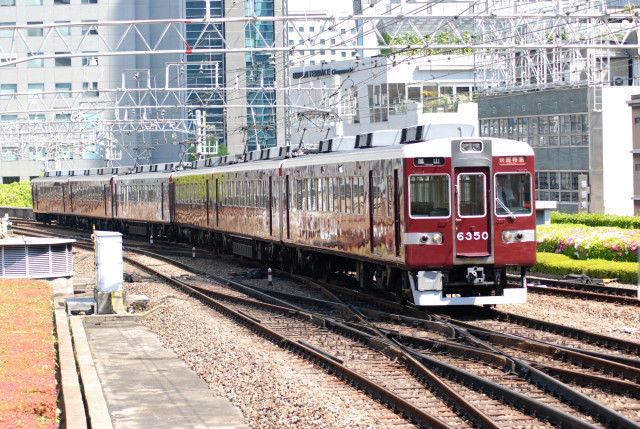 20100503阪急6350臨時特急梅田.jpg