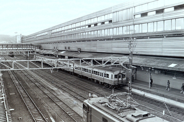 キハ35京都駅俯瞰.JPG