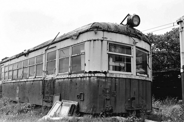 上田交通3121廃車体上田原.JPG