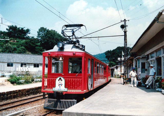 下津井メリーベル到着1988.jpg