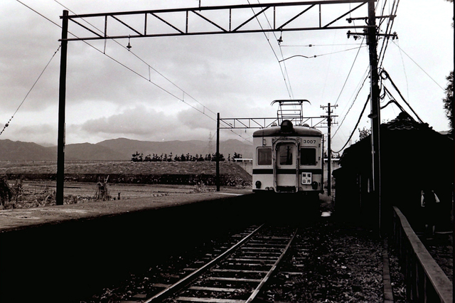 京福福井島橋3007発車.JPG