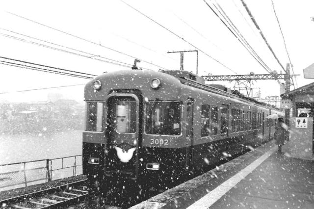 京阪3002雪七条.jpg