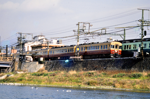 京阪鴨川3000系2200系.JPG