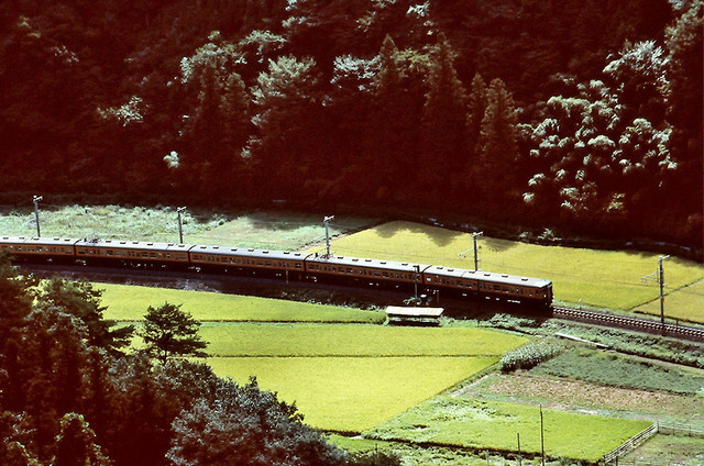 伯備線布原115俯瞰6連.JPG