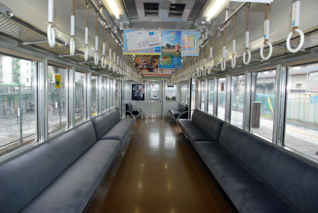 南海2201車内.jpg