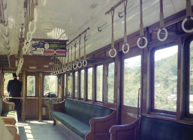 叡電500車内.jpg