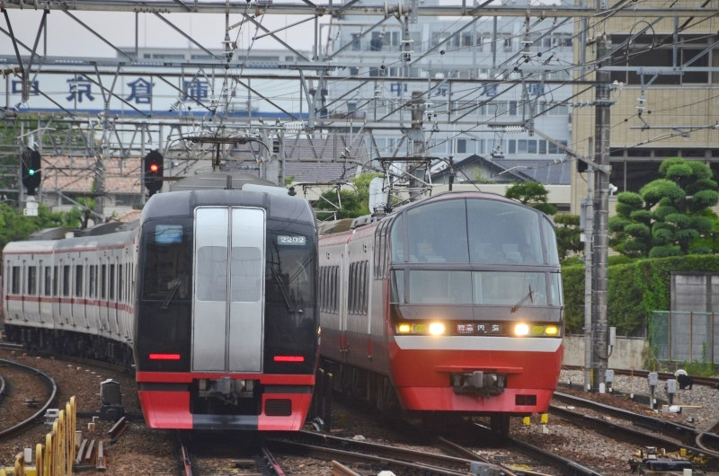 名鉄1000・2200神宮前.jpg