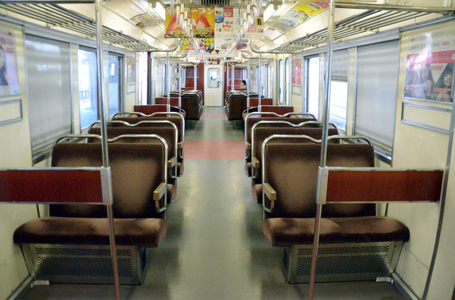 名鉄6500車内クロスシート.jpg