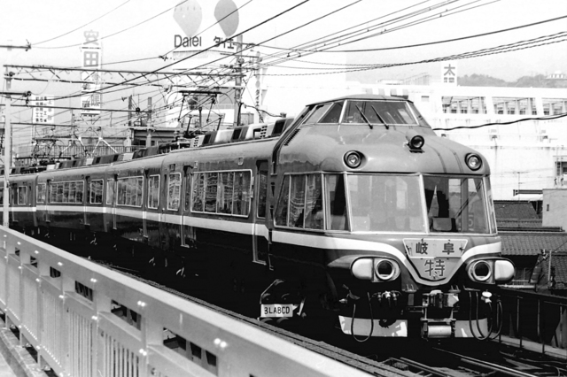 名鉄7000白帯新岐阜.JPG