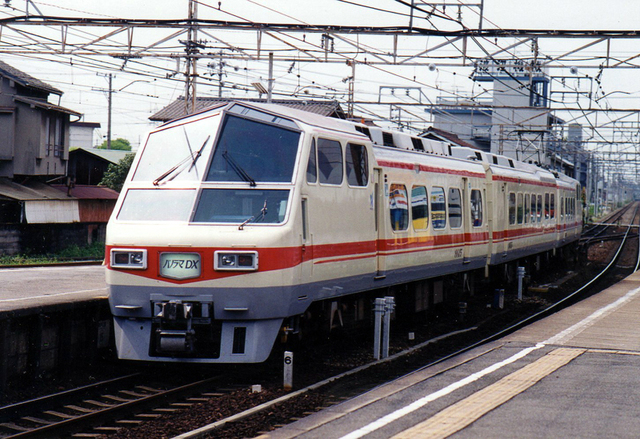 名鉄8800知立2002.jpg