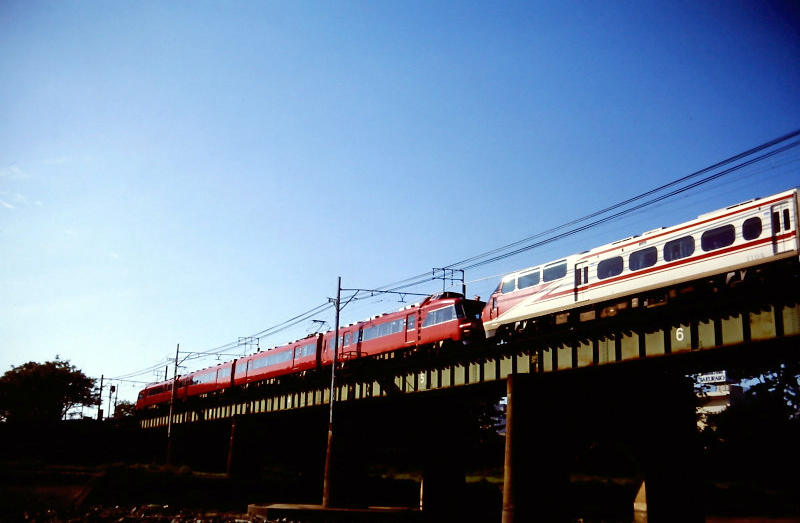 名鉄乙川1000・7000斜め.jpg