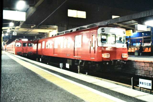名鉄犬山6800夜景.JPG