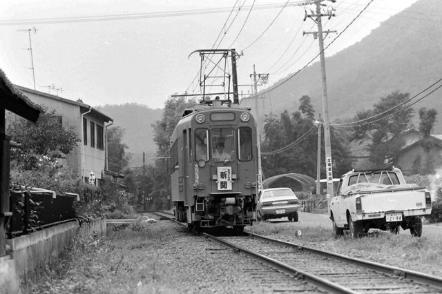 名鉄美濃町線野一色4・600形.JPG