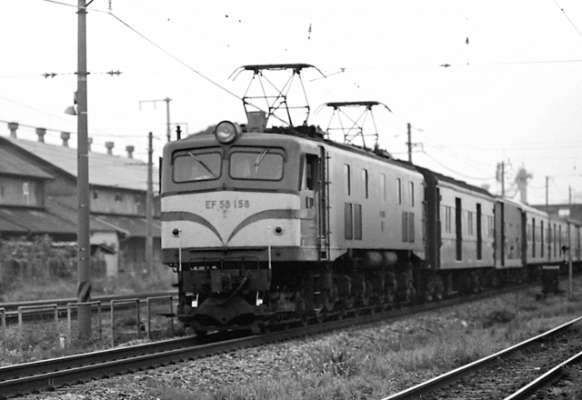 宝殿EF58158.jpg