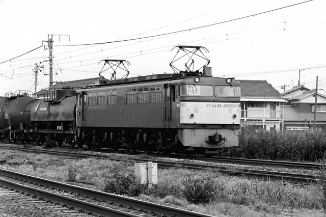 宝殿EF6598.jpg