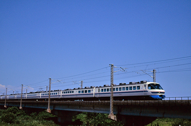 常願寺川485系スーパー雷鳥クロ・サロ.JPG
