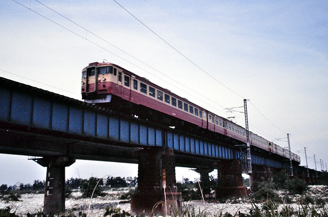 早月川475系原色6連.JPG