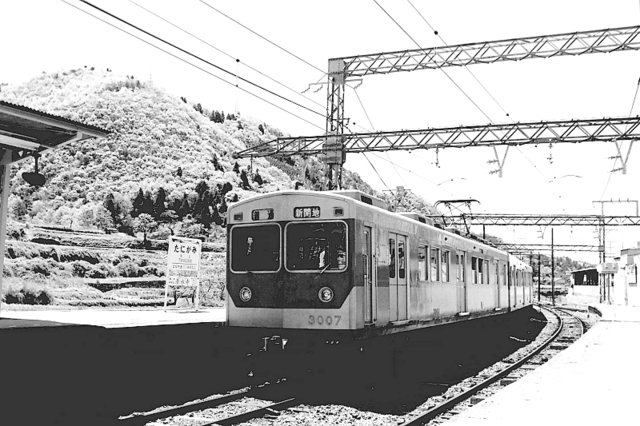 神鉄3007谷上.jpg