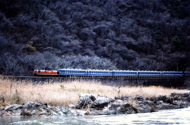 福知山線DD51・12系.jpg