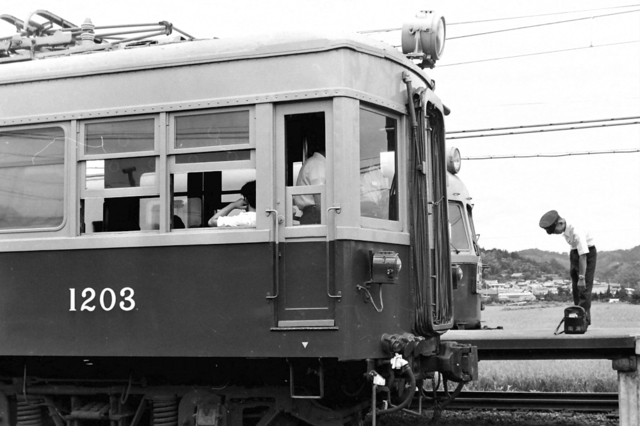 貴志川線1203・21201車掌伊太祁曾.JPG