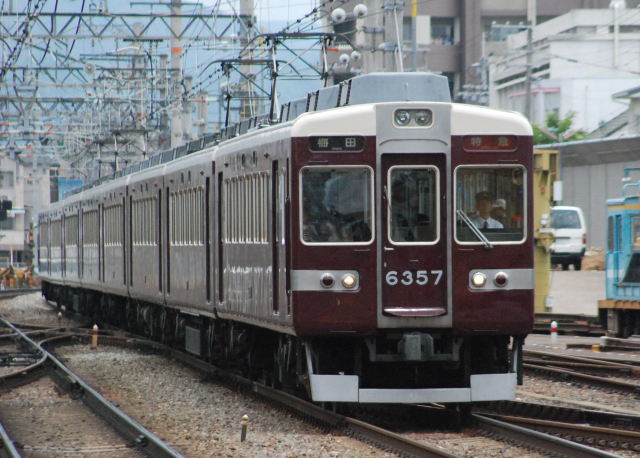阪急6357桂特急.jpg