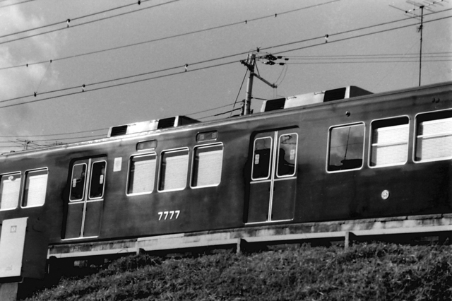 阪急六甲7777.JPG