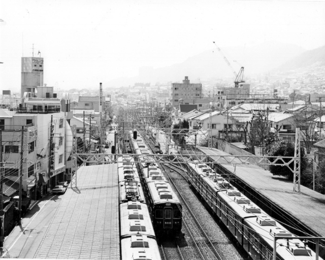 阪急六甲駅俯瞰5010他.jpg