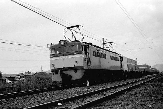 EF615宝殿.jpg