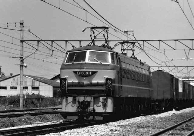 EF66901宝殿.JPG