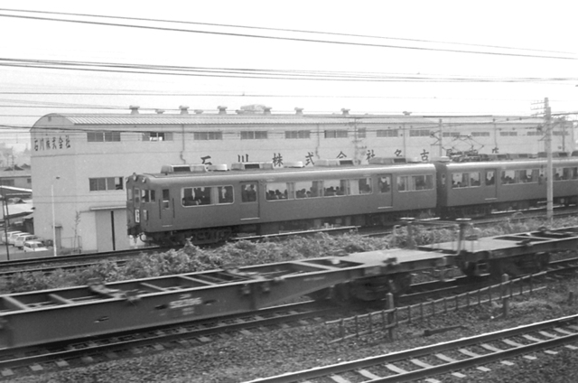 Ｓ51新幹線から名鉄7300.JPG