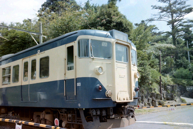 S56伊豆急行国鉄113ユニット窓車伊豆高原.JPG