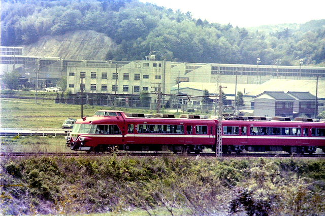 S56名電山中7000白帯特急後追い.JPG
