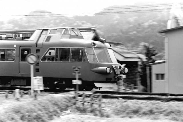 S56名電山中7500急行流しBW.JPG