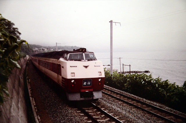 S62函館本線桂川キハ183北斗カラー.jpg