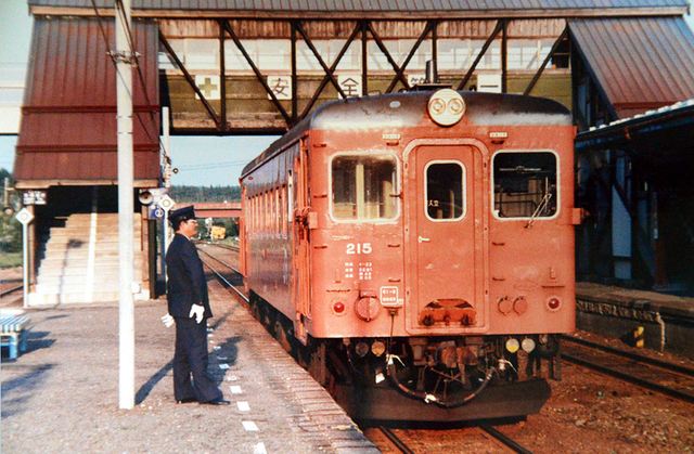 S62釧網線標茶キハ22215.JPG